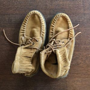 Laurentian Chief Mid Moccasins
